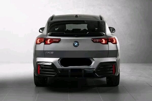 BMWiX2 - Image 29