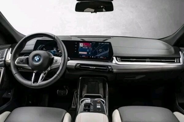 BMWiX2 - Image 15