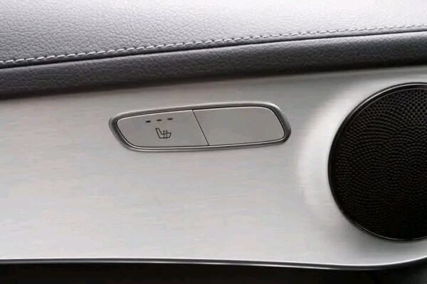 Mercedes-Benz GLC Coupe 350e 4Matic - Image 19