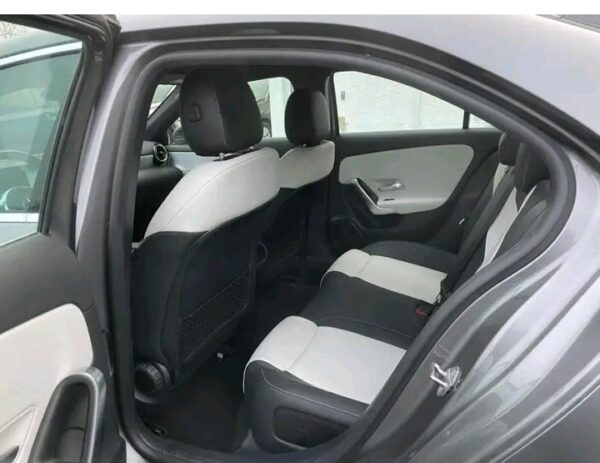 Skoda Karoq Sportline 1.5 TSI 110 kW DSG / 150 ch / 2024 / Automatique / essence / 8450 km ( certifié) - Image 2