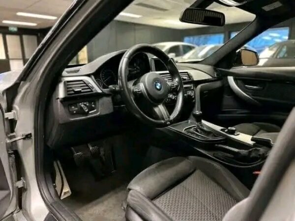 BMW 3 Series 318D / xDrive / M-sport – Image 5