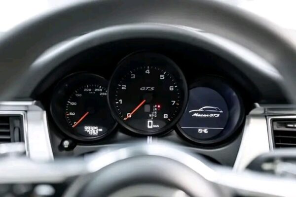 Porsche Macan GTS I Bose I Pano I Sport AGA I PASM I LED – Image 9