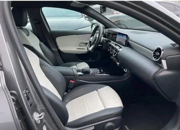 Skoda Karoq Sportline 1.5 TSI 110 kW DSG / 150 ch / 2024 / Automatique / essence / 8450 km ( certifié) - Image 6