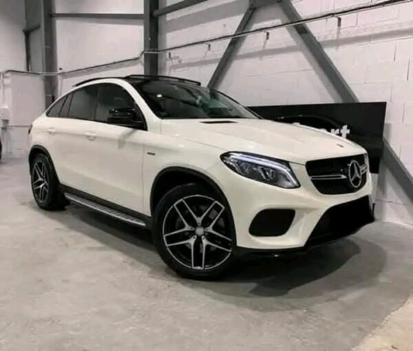 Mercedes Gle Coupe 450 Amg - Image 12