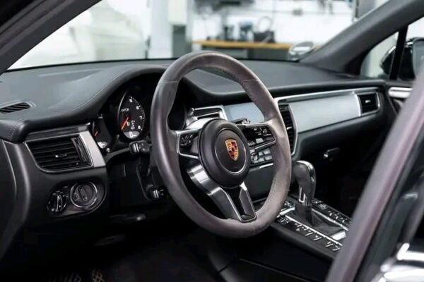 Porsche Macan GTS I Bose I Pano I Sport AGA I PASM I LED – Image 5