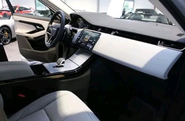 Land Rover RANGE ROVER EVOQUE D165 AWD S BLACK-PAKET – Image 7