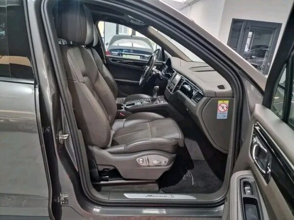 Porsche Macan S Diesel PDK ALLRAD AHK BOSE PANO – Image 9