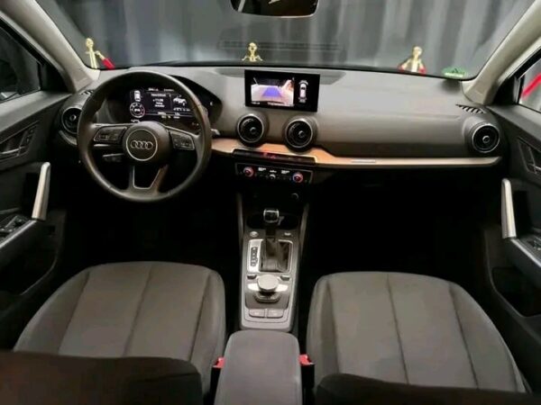 Audi Q2 35 TDI quattro Aut. STANDHEIZUNG NAVI LED - Image 7