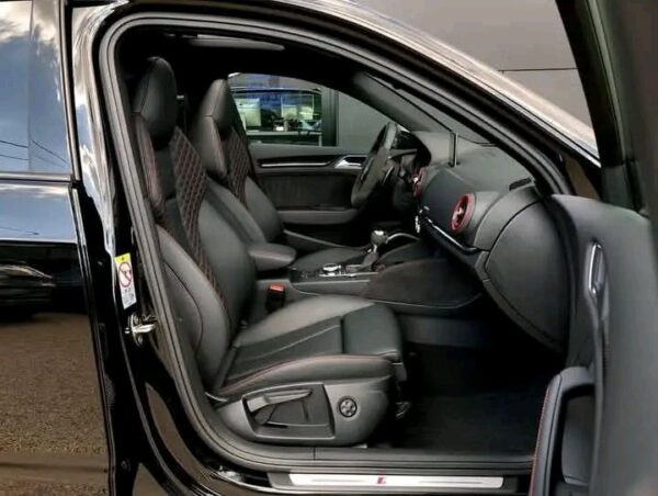 Audi RS3 SPORTBACK QUATTRO 4X4 – Image 17