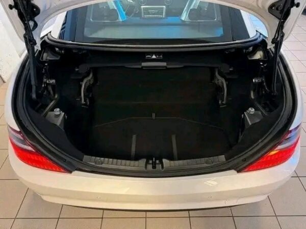 Mercedes-Benz SLK 350 V6 AMG - Image 6