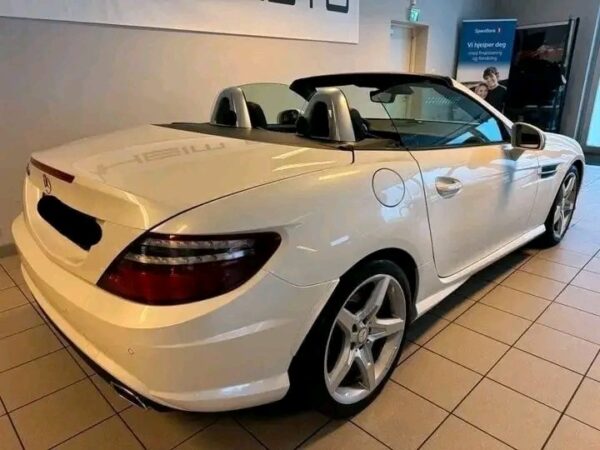 Mercedes-Benz SLK 350 V6 AMG - Image 12