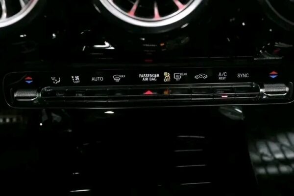 Mercedes-Benz CLA - Image 23
