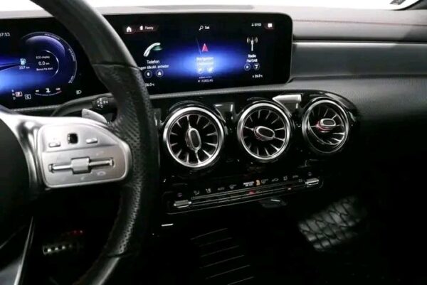 Mercedes-Benz CLA - Image 30