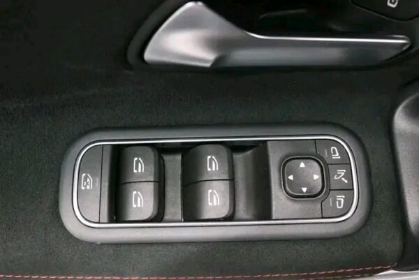 Mercedes-Benz CLA - Image 28