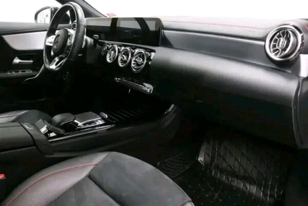 Mercedes-Benz CLA - Image 15