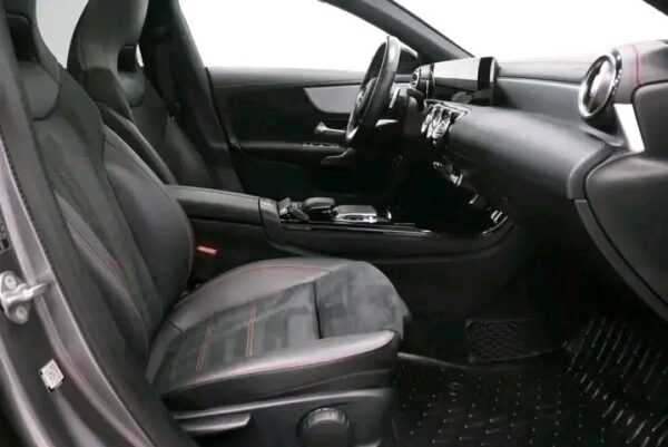Mercedes-Benz CLA - Image 29