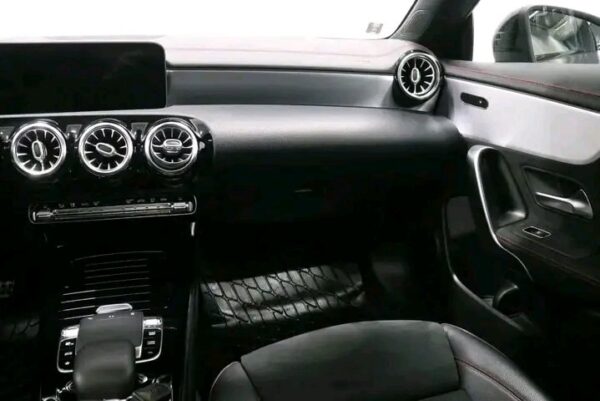 Mercedes-Benz CLA - Image 27