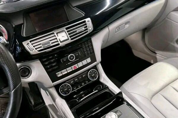 Mercedes-Benz CLS - Image 8