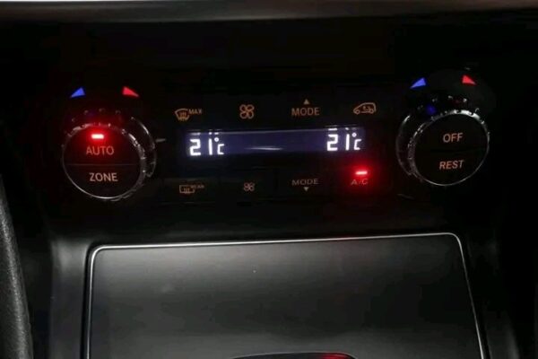 Mercedes-Benz GLA 220 4MATIC automatic - Image 26