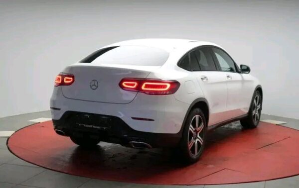 Mercedes-Benz GLC 220 d 4Matic - Image 19