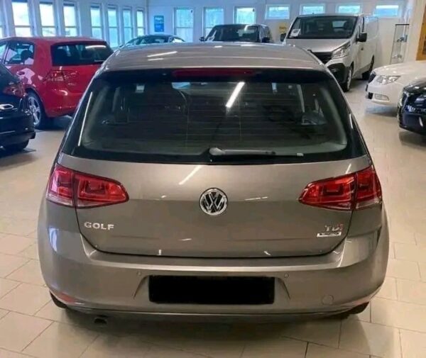 Volkswagen Golf 1.6 - Image 21