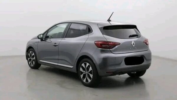 RENAULT CLIO - Image 15