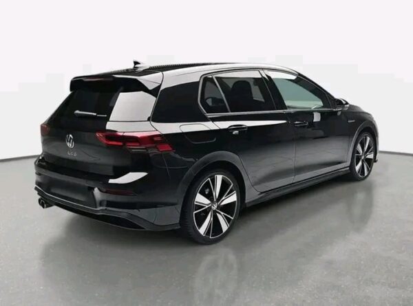 Volkswagen GOLF – Image 17