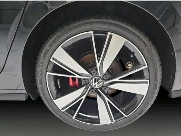 Volkswagen GOLF – Image 15