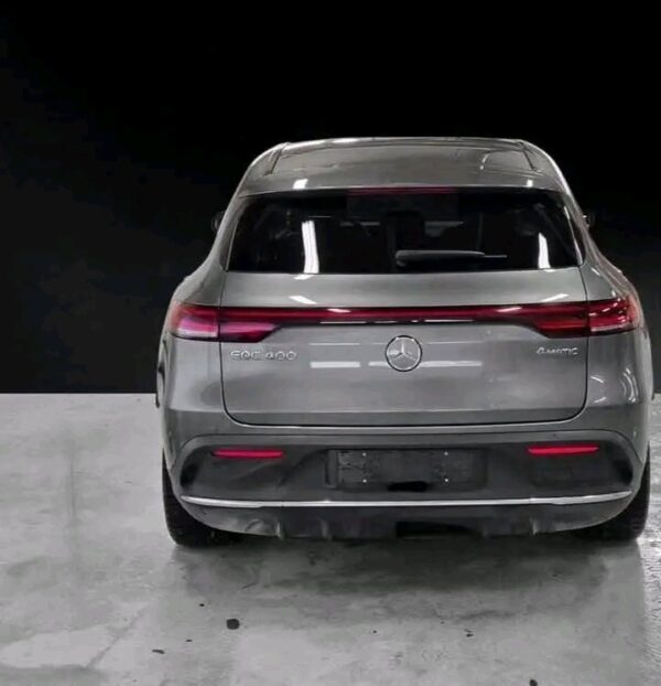 Mercedes-Benz EQC 400 4MATIC AMG - Image 18