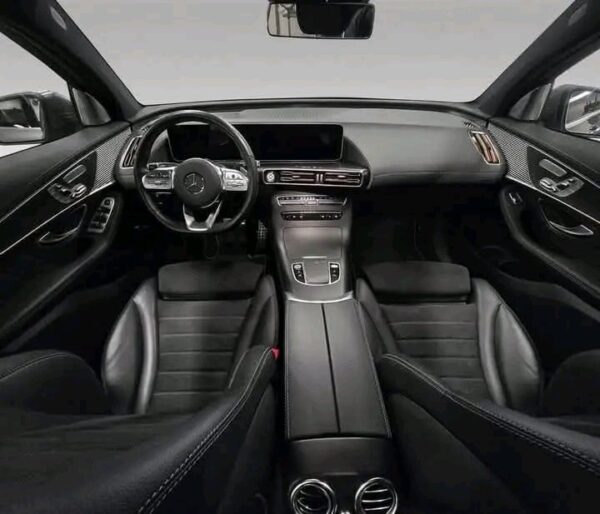 Mercedes-Benz EQC 400 4MATIC AMG - Image 6