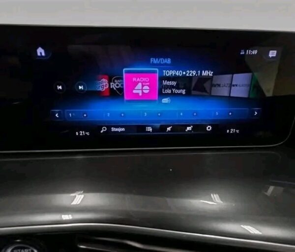 Mercedes-Benz EQC 400 4MATIC AMG - Image 13