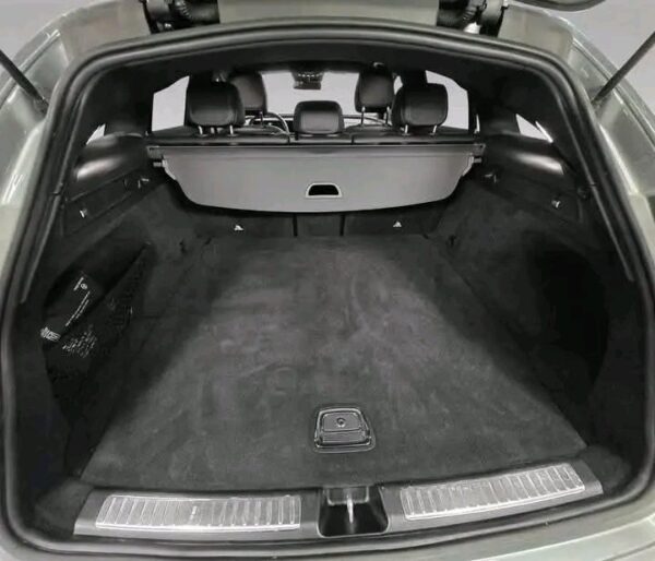 Mercedes-Benz EQC 400 4MATIC AMG - Image 17