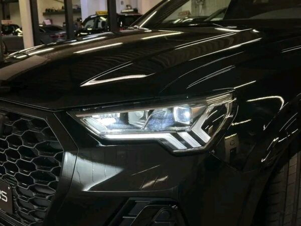 Audi Q3 – Image 10