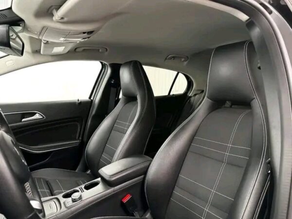 Mercedes-Benz GLA 220d Bi-Xenon - Image 19