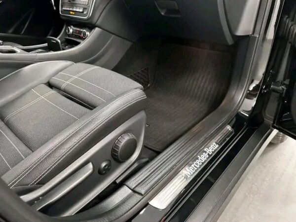 Mercedes-Benz GLA 220d Bi-Xenon - Image 23