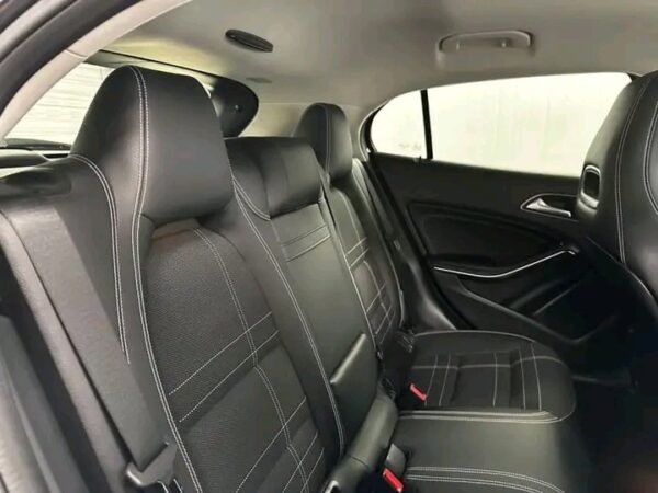 Mercedes-Benz GLA 220d Bi-Xenon - Image 6