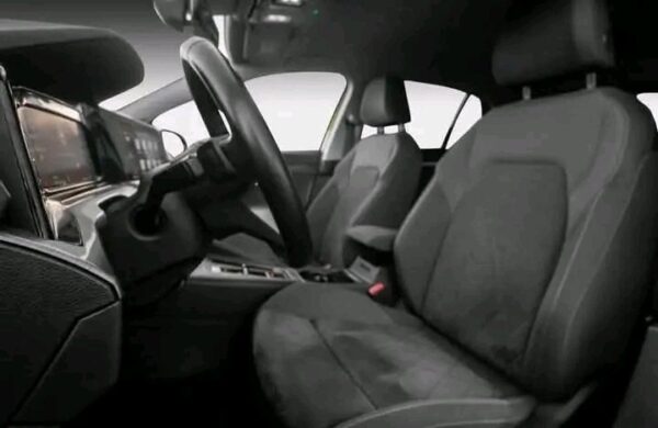 Volkswagen Golf – Image 12