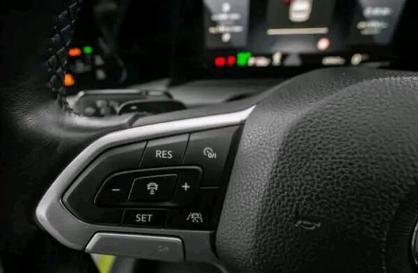 Volkswagen Golf – Image 6