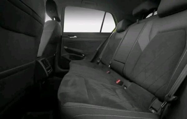 Volkswagen Golf – Image 10