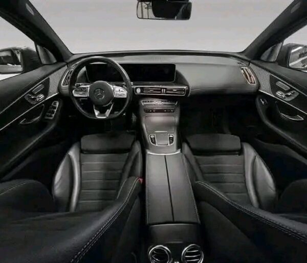Mercedes-Benz EQC 400 4MATIC AMG - Image 7