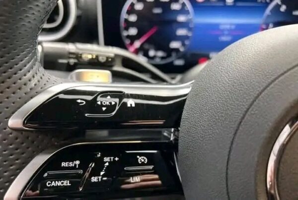 Mercedes-Benz GLC 2.0 - Image 22