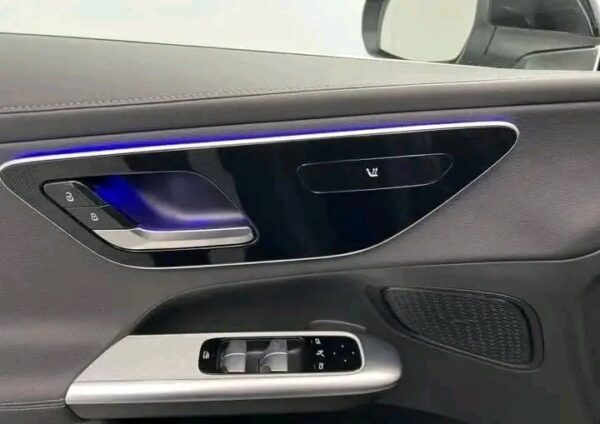 Mercedes-Benz GLC 2.0 - Image 19