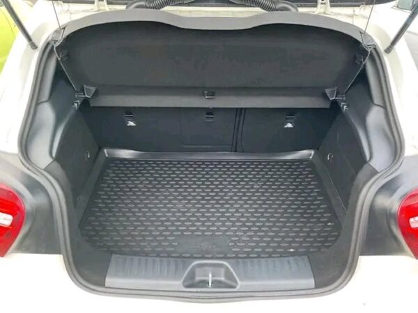 Mercedes-Benz A 200 AMG Line Petrol - Image 7