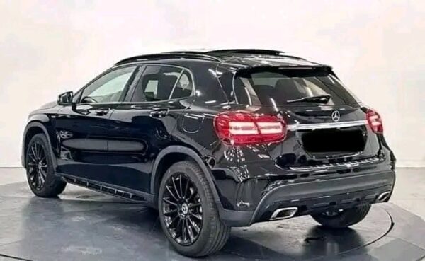 MERCEDES GLA 200/ STARLIGHT - Image 15