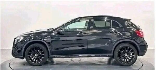MERCEDES GLA 200/ STARLIGHT - Image 11