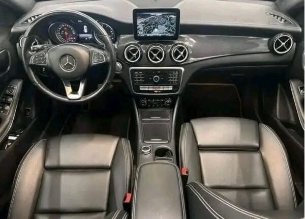 MERCEDES GLA 200/ STARLIGHT - Image 5
