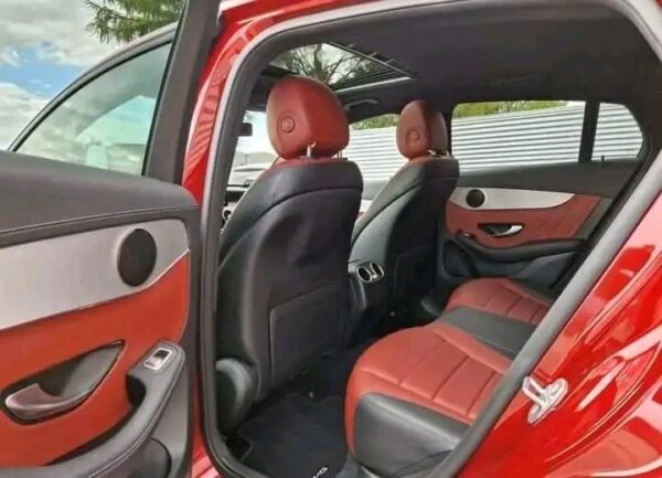 Mercedes-Benz GLC 
 Coupe 220 d 4-Matic - Image 10