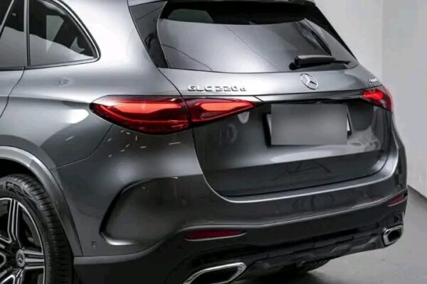Mercedes-Benz GLC - Image 27