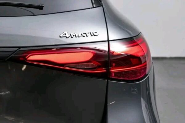 Mercedes-Benz GLC - Image 24