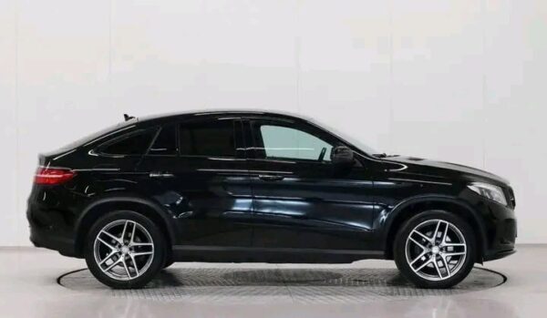 Mercedes-Benz GLE
COUPE 350d - Image 3